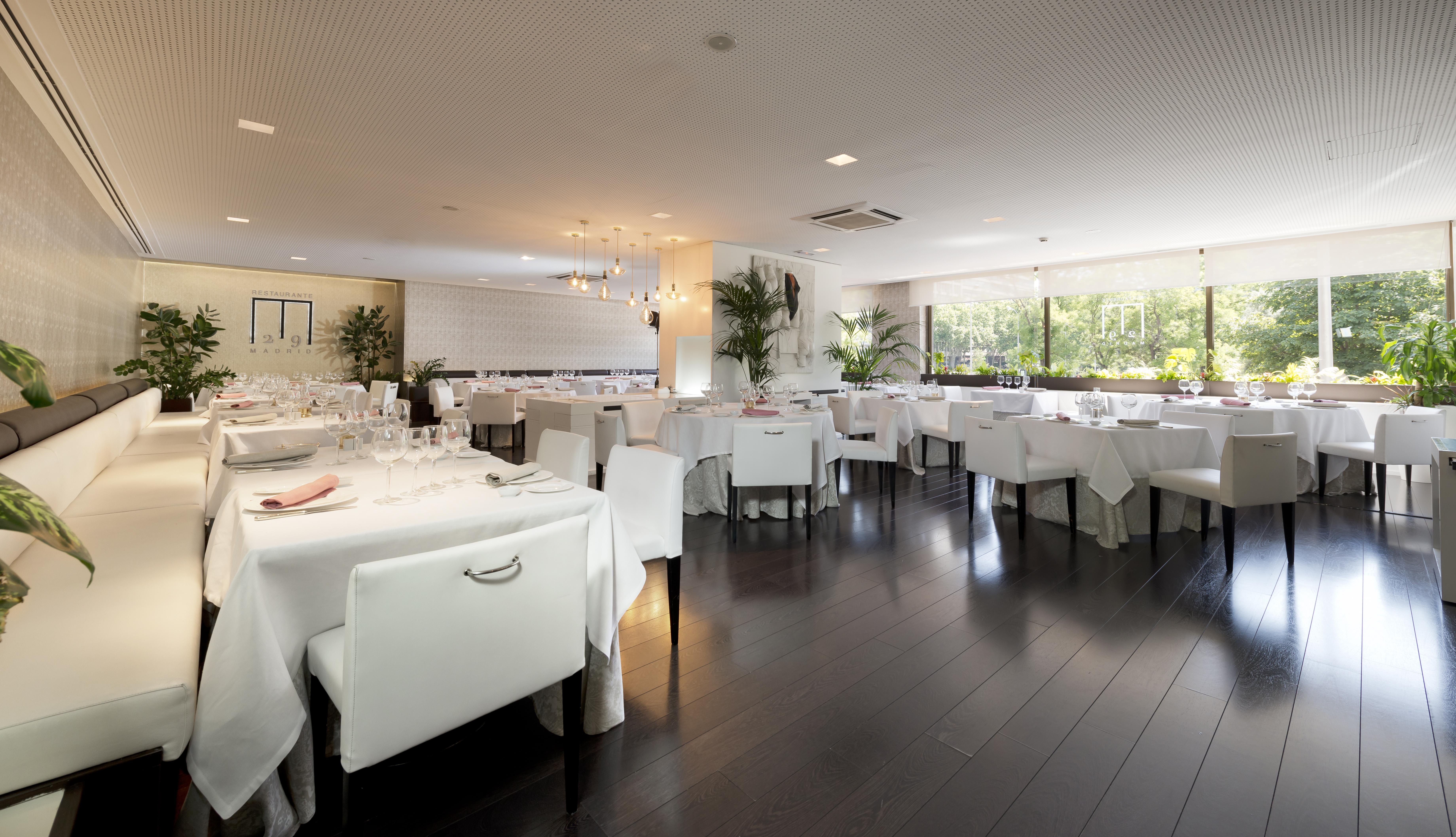 Hotel Miguel Angel Мадрид Экстерьер фото Restaurant