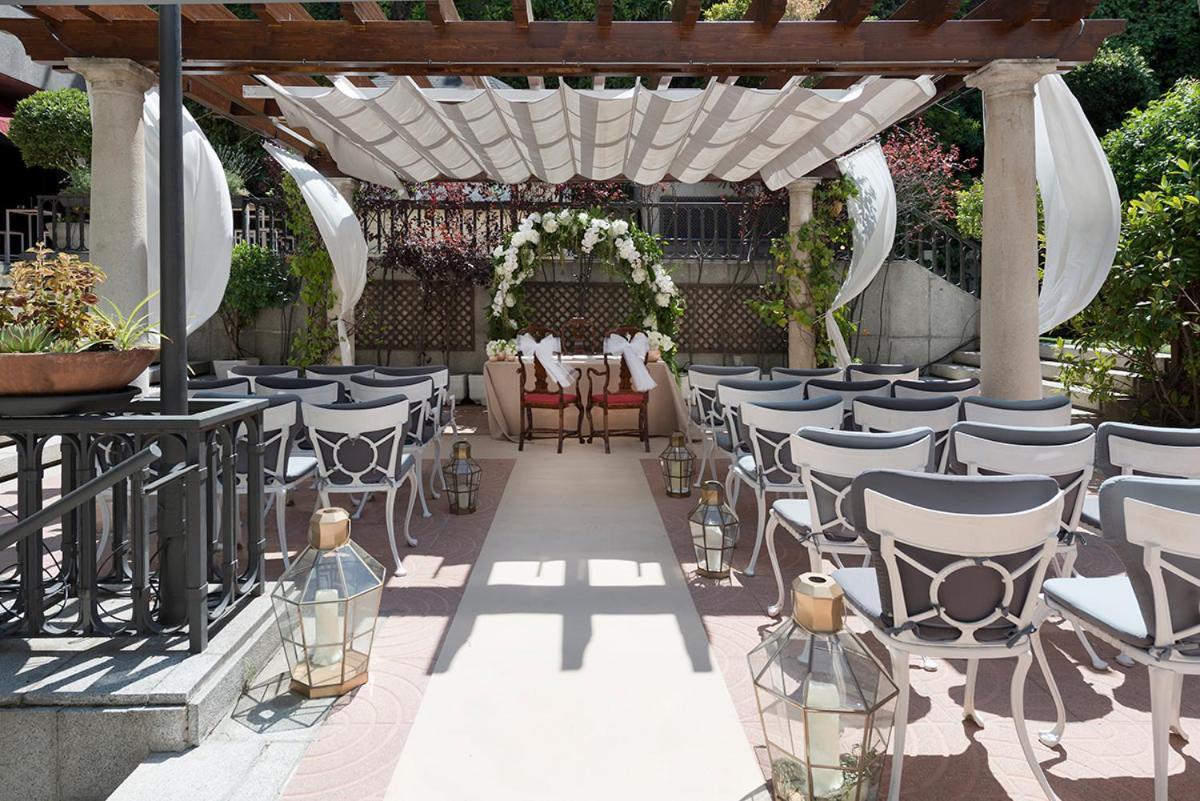 Hotel Miguel Angel Мадрид Экстерьер фото The wedding venue