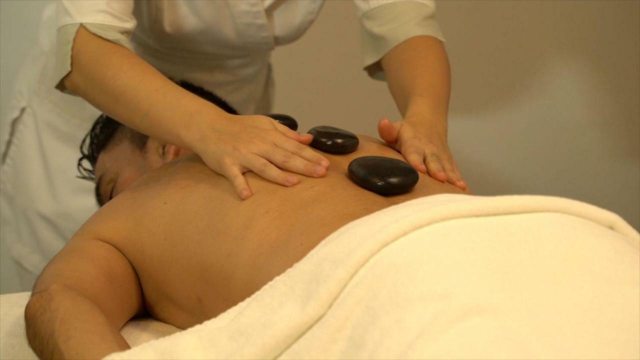 Hotel Miguel Angel Мадрид Экстерьер фото Hot stone massage