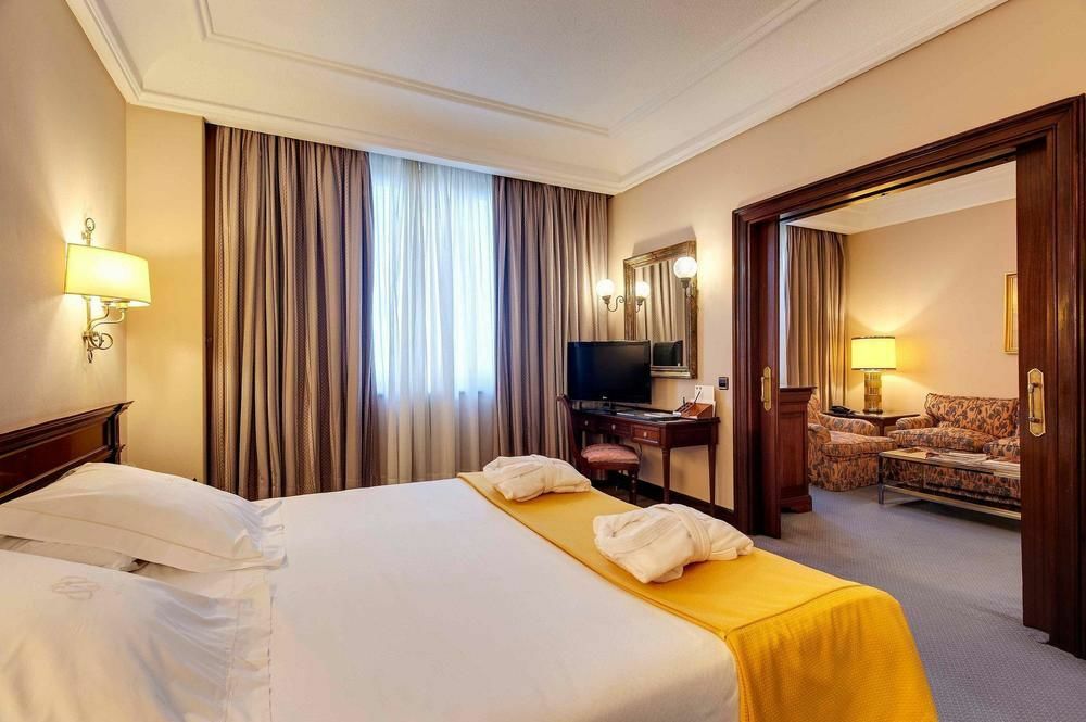 Hotel Miguel Angel Мадрид Экстерьер фото Junior Suite