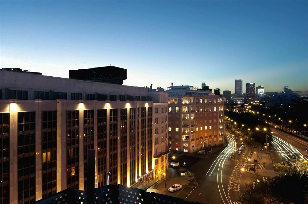 Hotel Miguel Angel Мадрид Экстерьер фото The building at night
